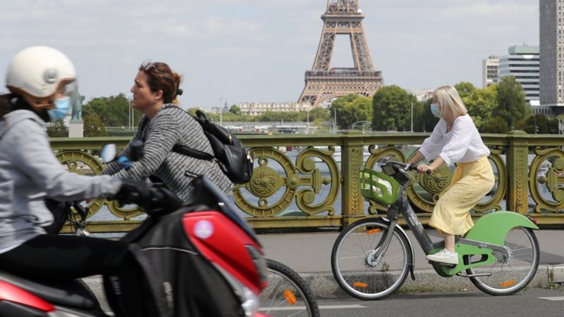 In Paris, the deputy mayor speaks of a revolution on two wheels